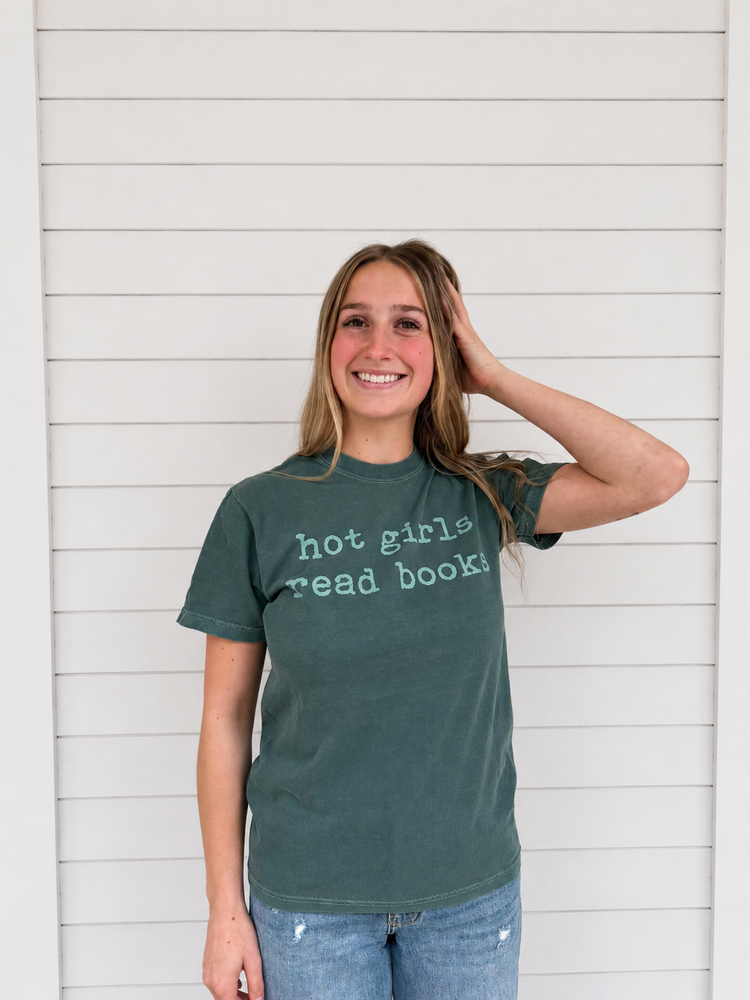 Hot Girls Read Books Tee